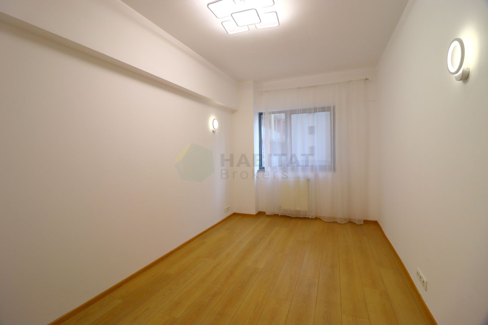 Proaspat igienizat, spatios, parcare subterană - Poză 14
