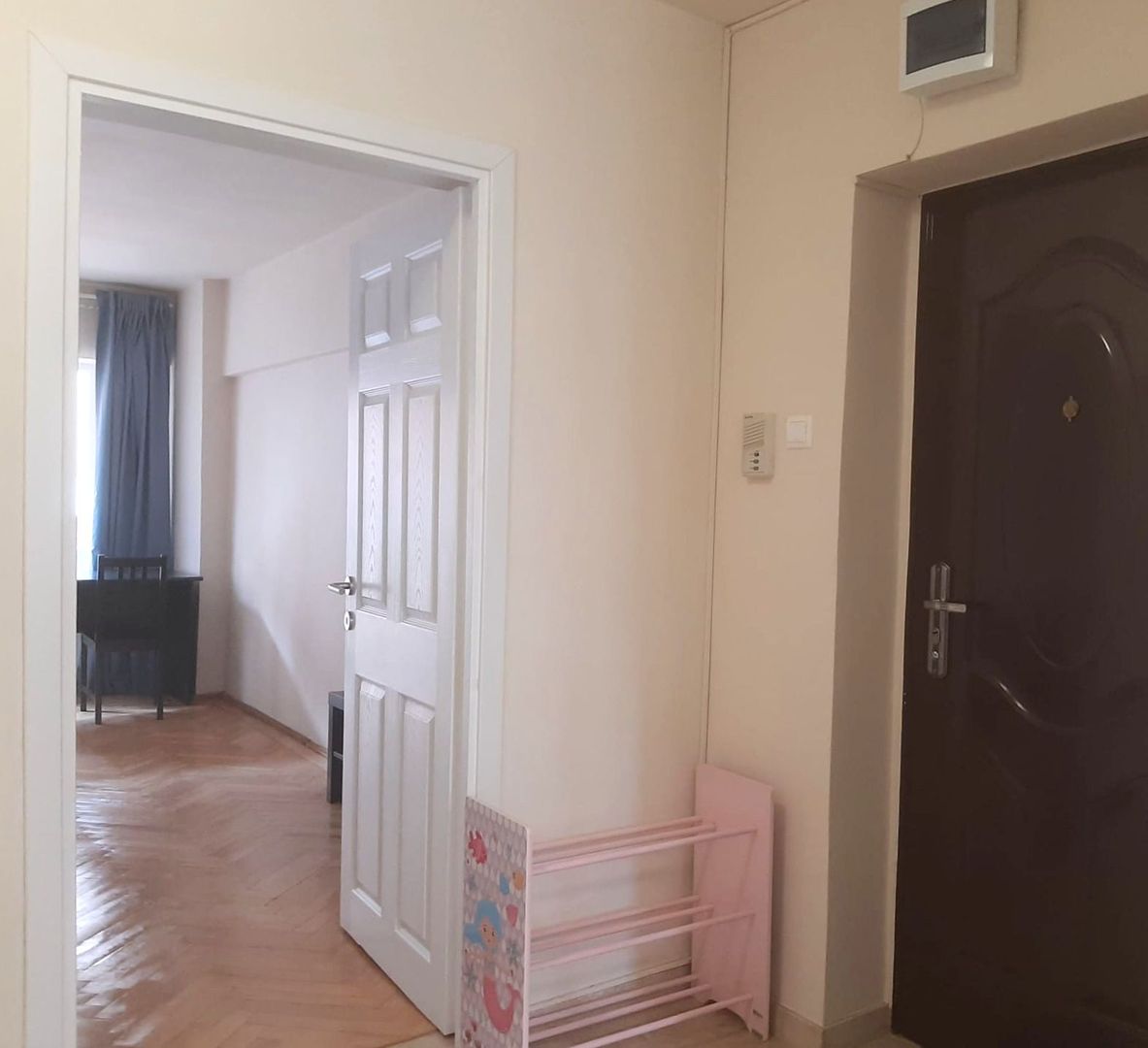 Vanzare 3 camere complet renovat zona pietonala Racadau - Poză 21