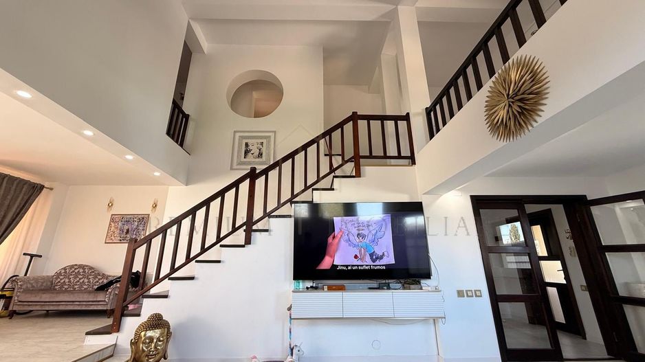 Casa de Vânzare la 4 km de Onești - Poză 13