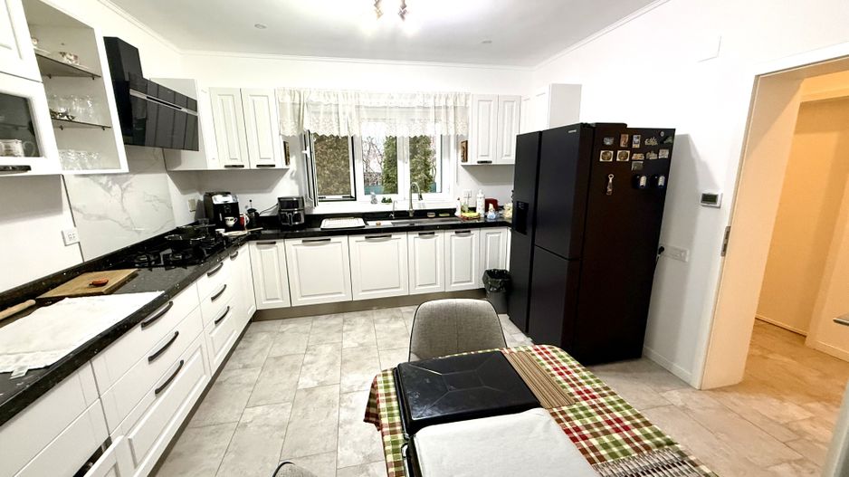 Vila în stil American - Total independentă energetic, garaj + terasă! - Poză 10