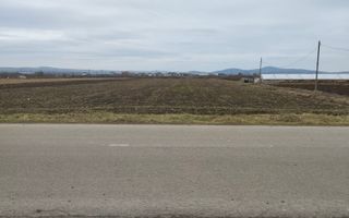 Teren intravilan 2500 mp-pretabil case, pensiune-Zona Crama Jelna - Poză 2