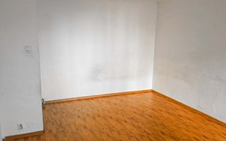 Vanzare Garsoniera spatioasa in Titan, 42mp, 10 min metrou, bloc 1986 - Poză 1