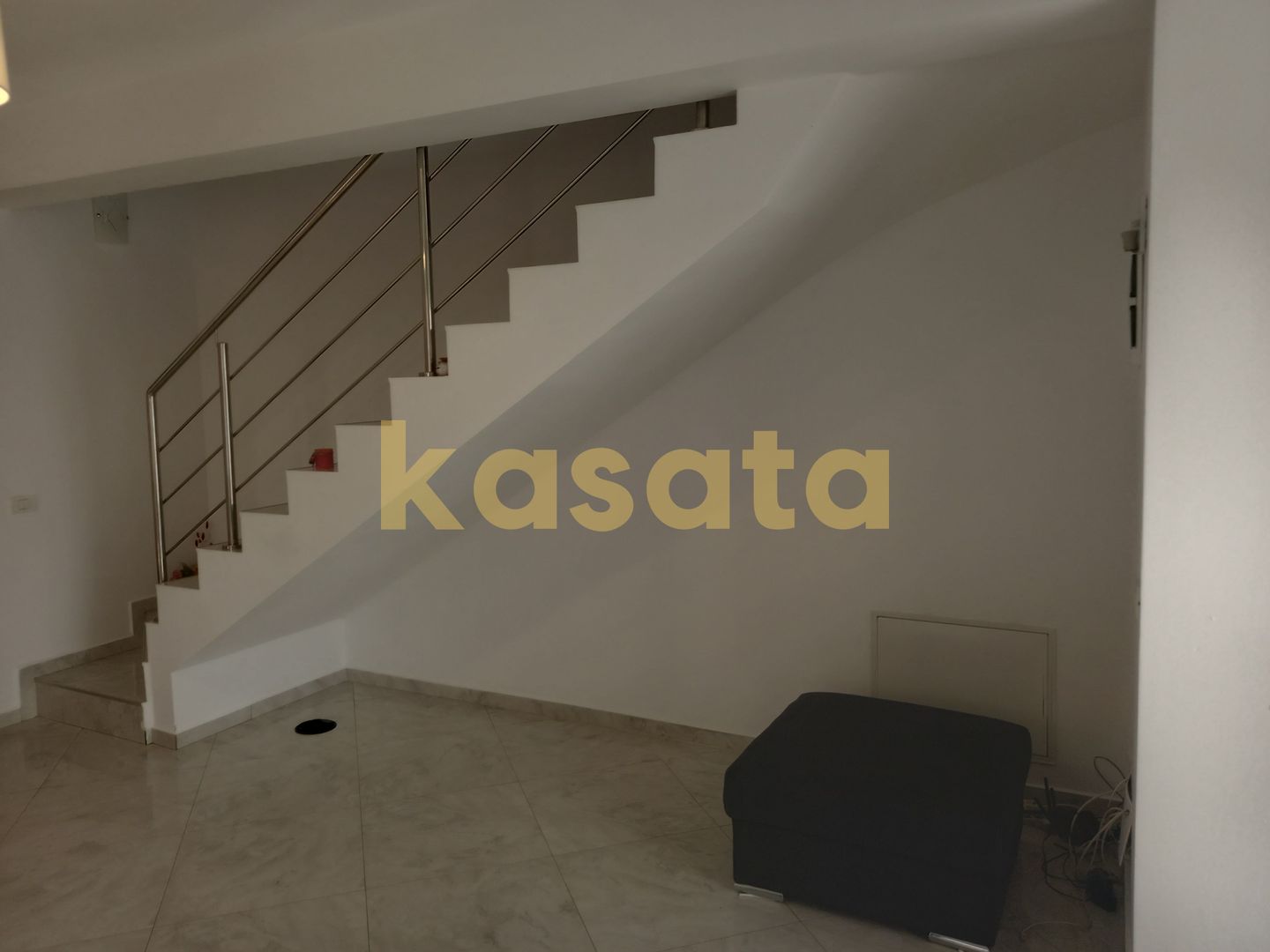 Vilă Modernă 4 Camere | Curte Privată | Zonă Excelentă & Facilități - Poză 10