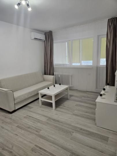 APARTAMENT RENOVAT SI MOBILAT ZONA PAJURA - Poză 2