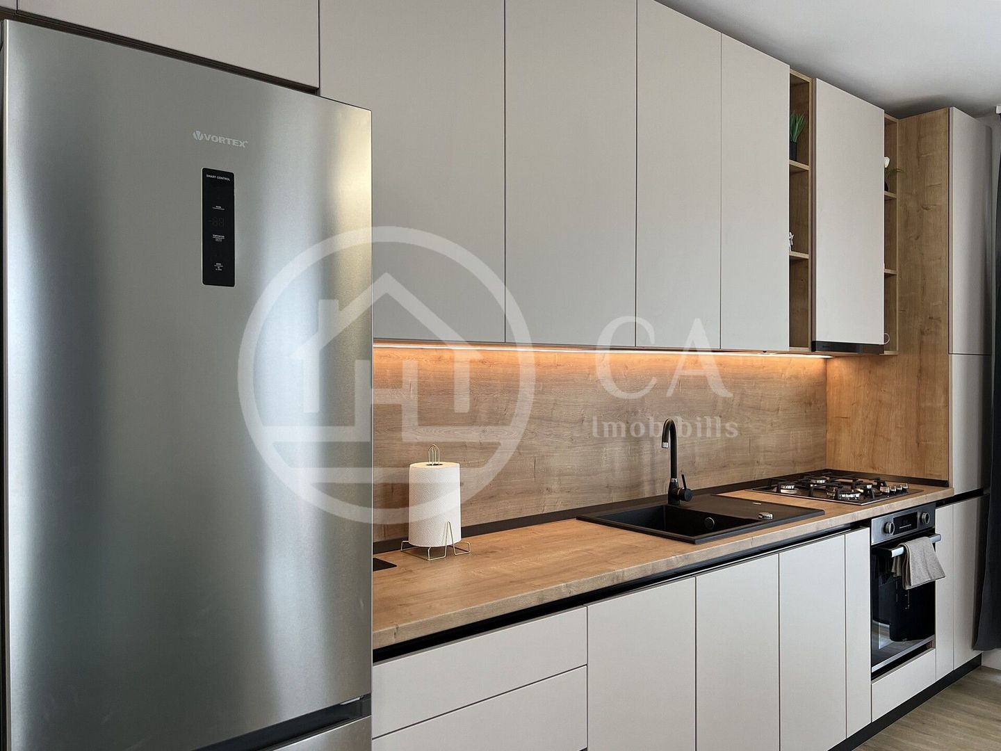 Apartament cu 3 camere de inchiriat Prima Arena Rezidence Oradea - Poză 3