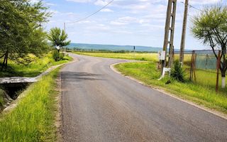 Teren intravilan 990 mp – Curteni, toate utilitatile - Poză 3