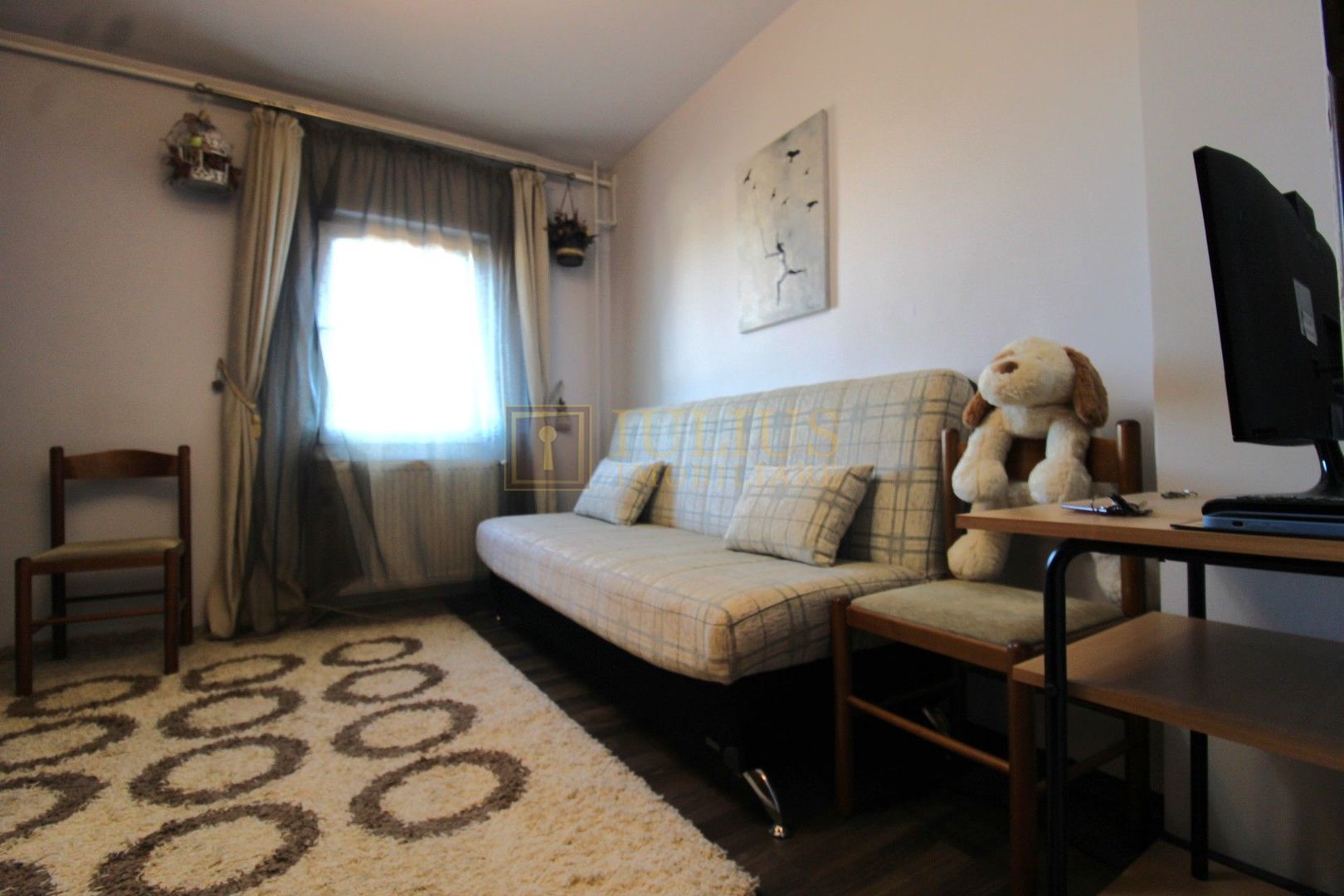 Apartament spatios, 3 camere, semidecomandat, Calea Buziasului - Poză 8