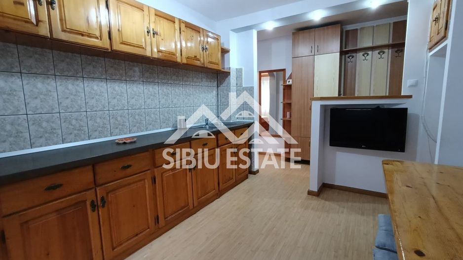 Apartament  2 camere de vanzare decomandat Vasile Aaron Sibiu - Poză 4