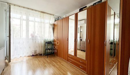 Apartament 1 camere de vânzare in zona Rogerius, Oradea