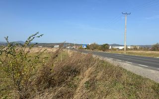 Teren cu deschidere la DN 73A Rasnov langa Kaufland 7300 mp - Poză 4