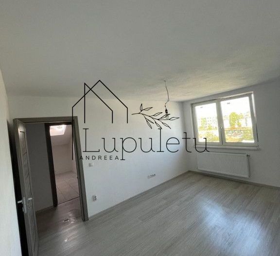 Apartament de vânzare | 3 camere | 67 MPU | Mansardă (4/4) - Poză 1