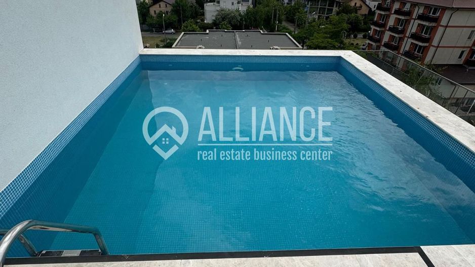 Apartament terasă panoramică de 24 m2 | piscină rooftop | la 5' mare - Poză 12