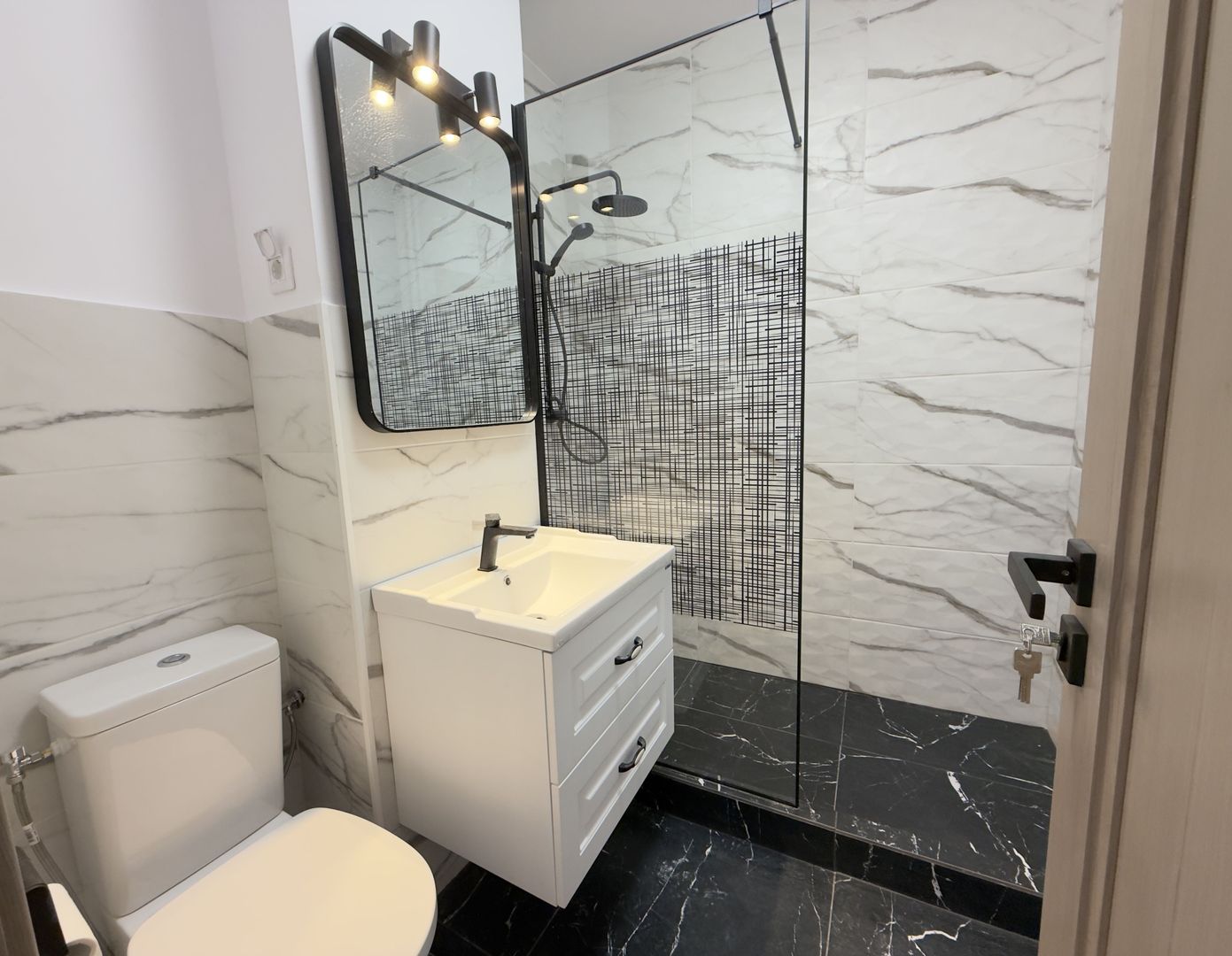 Apartament 3 Camere – 200 m Metrou Basarab, Titulescu - Poză 2