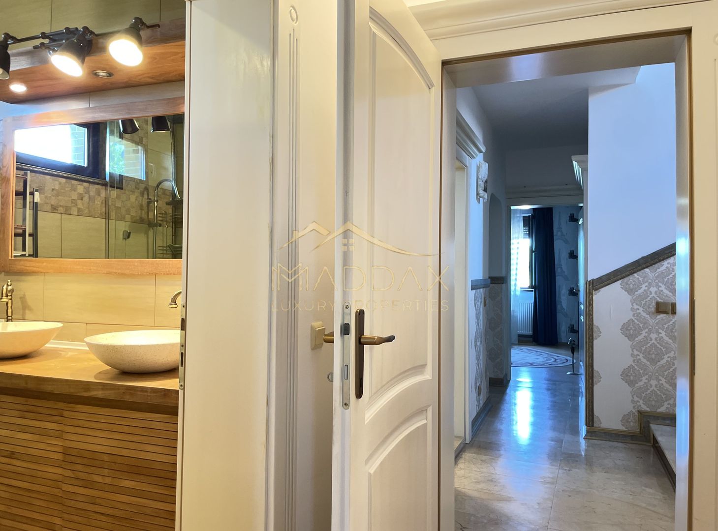 Vila 7 camere**Lake view**Ponton privat**Piscina**Teren 933 MP//Balotesti - Poză 31