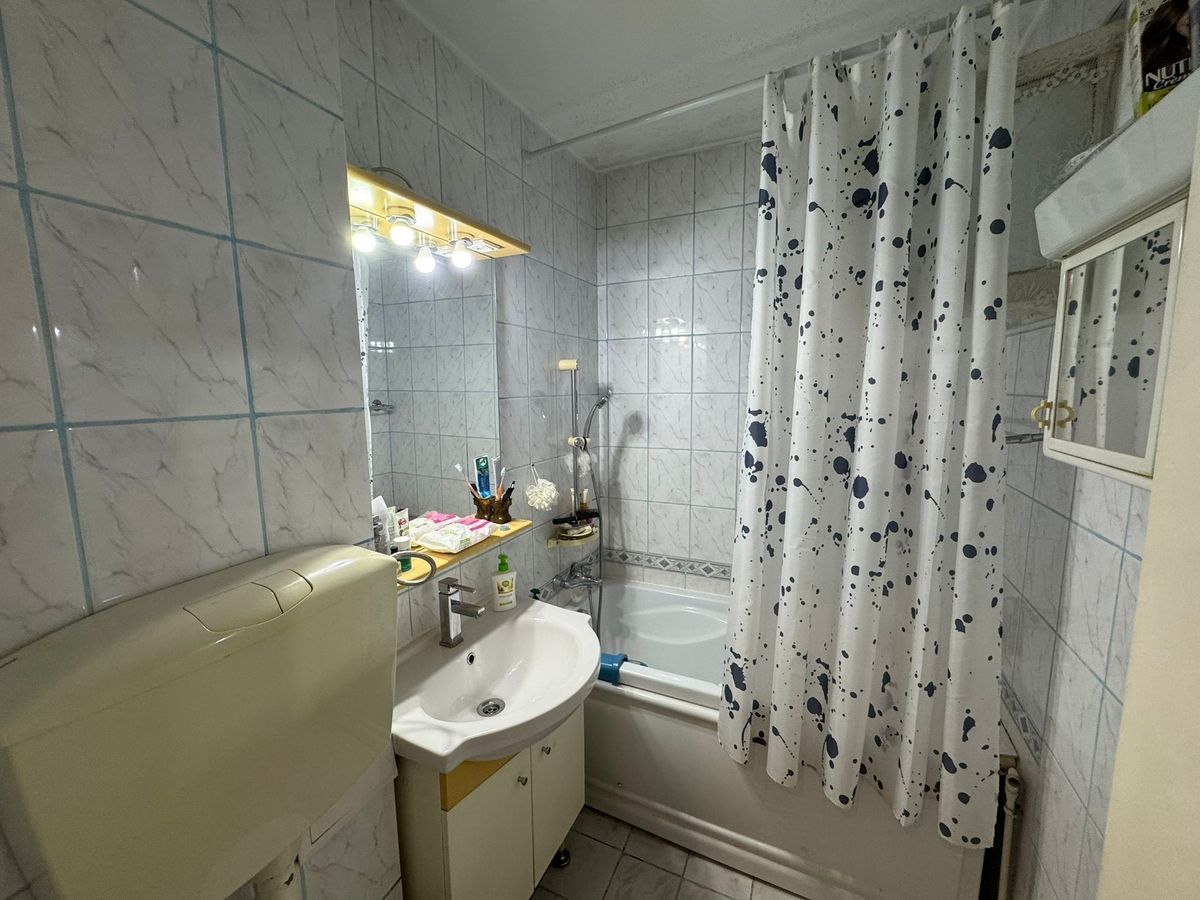 Apartament 3 camere de vanzare Drumul Taberei - Poză 8