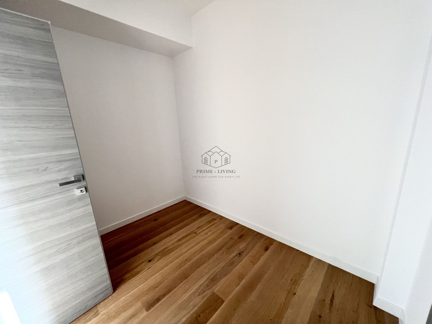 APARTAMENT DEOSEBIT CU 3 CAMERE LA VANZARE CU VEDERE LA LAC - Poză 14