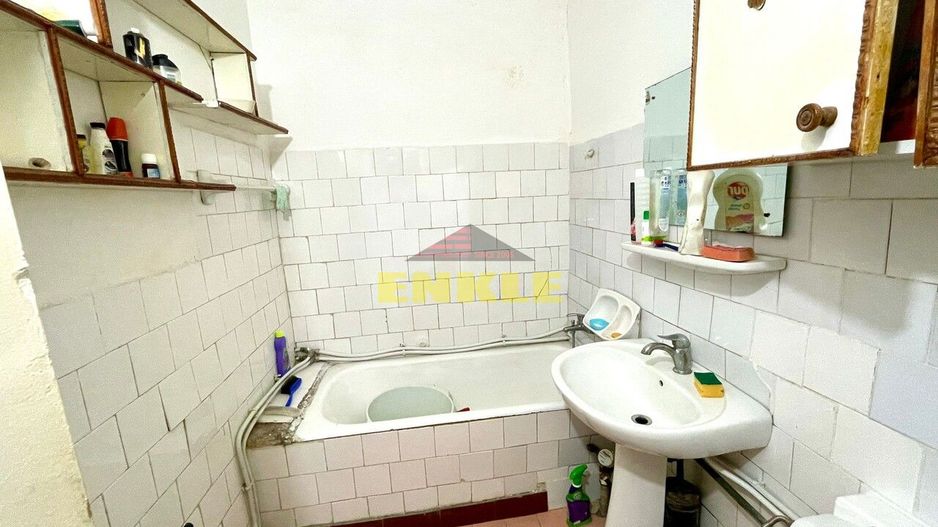 De vânzare apartament cu 3 camere decomandat, zona Capăt 1 - Poză 6