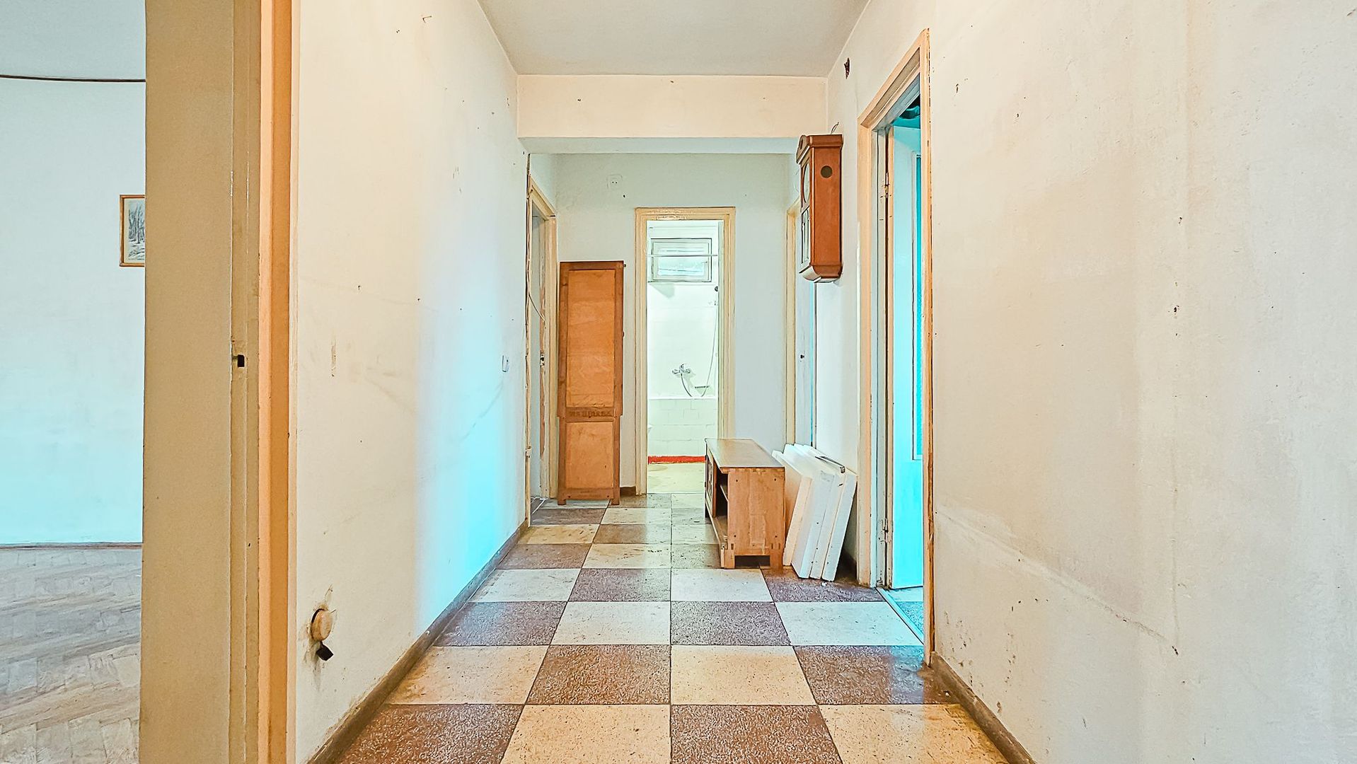 Centru Civic,  apartament spatios, cu pivniță,  garaj si priveliste frumoasă - Poză 5