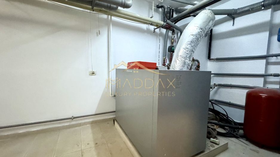 Vila centrala cu 13 camere *460mpu* + garaj // Dorobanți - Poză 48