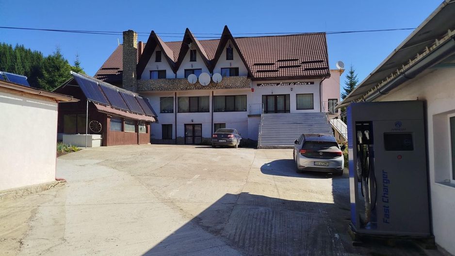 Pensiune + fermă piscicolă (sturion/caviar) | Saru Dornei/Sarisor - Poză 23