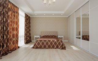 Chirie, apartament, 3 camere, Strada Bernardazzi, Centru - Poză 1