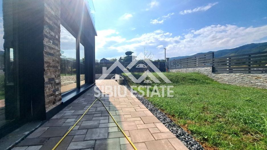 Casa Sibiu Cisnadioara, garaj, piscina, terase panoramice - Poză 35