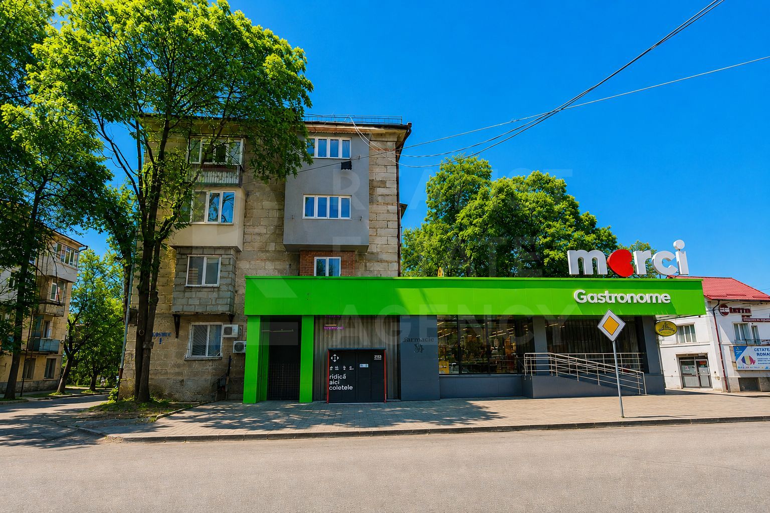 Vânzare, apartament, 3 camere, strada George Cosbuc, Centru. - Poză 1
