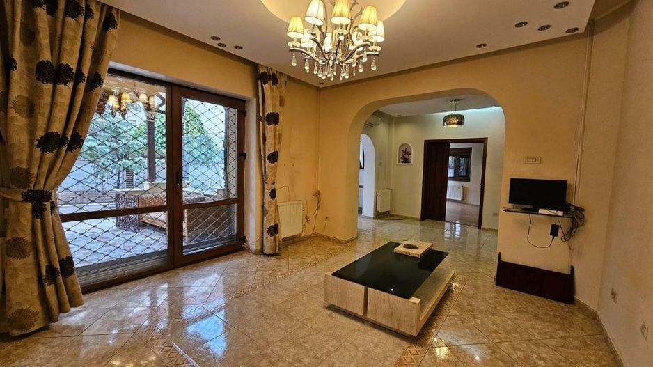 Casa individuala (singur in curte), zona centrala - Poză 8