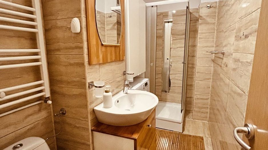 Închiriez Apartament 2 Camere Marriott A32 - Poză 4