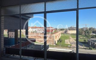 Apartament cu 4 camere de vanzare Ultracentral Oradea - Poză 18