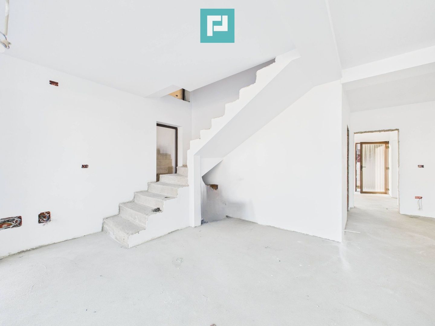 Casa cu 5 camere in Livada - Poză 17