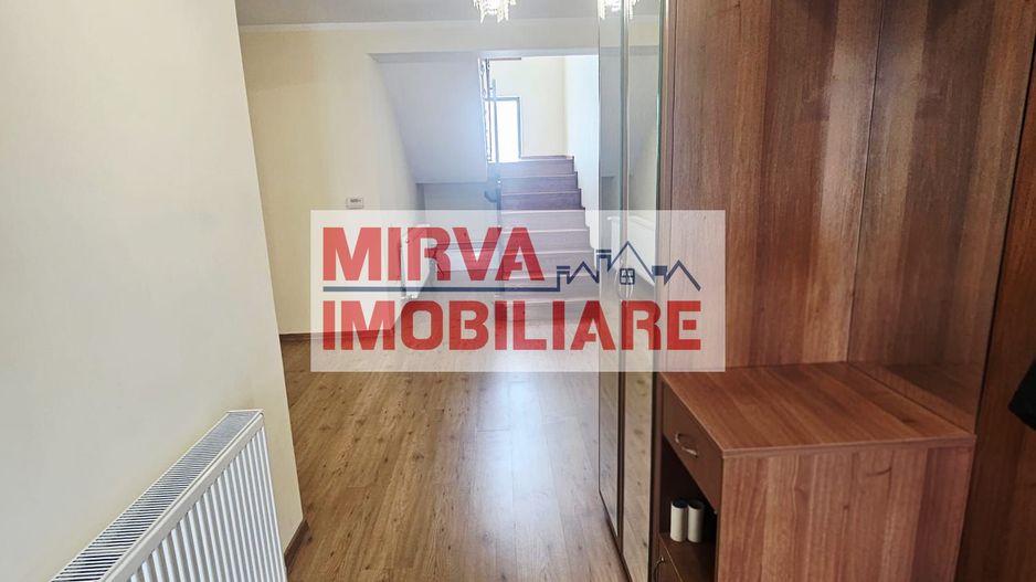 Vilă spațioasă Strejnicu S+P+1E+M, 8 camere, garaj, teren 595 mp - Poză 23