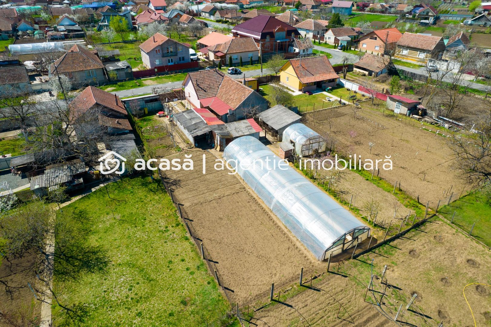 Casă cu grădina în Curtici - Poză 3