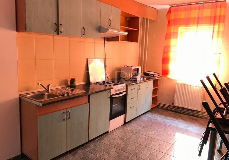 Vând apartament 3 camere decomandat zona Pasteur, Zucca, UMF. - Poză 1