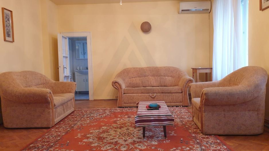 Apartament 4 camere 110 mp utili cu teren aferent si 2 bai Central - Poză 1