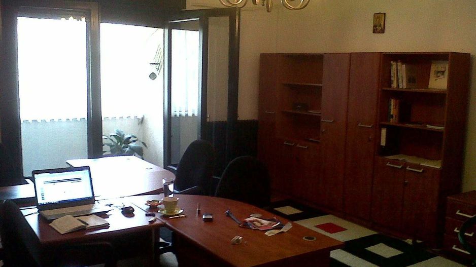 OCAZIE 4 camere Piata Romana 134 mp etaj 2/7 vedere Magheru 169700 EUR - Poză 3