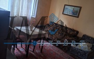 Casa de vânzare in Craciunel la strada principală - Poză 4