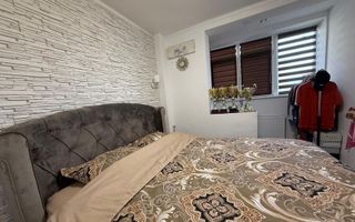 4 camere Plaza Romania - centrala proprie - renovat - Poză 3