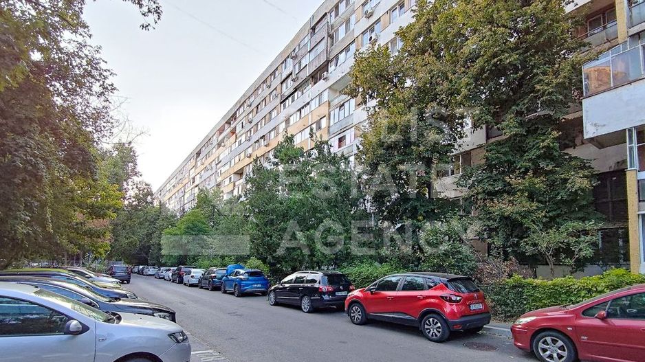 Vânzare, apartament cu 2 camere în zona Drumul Taberei - Poză 1