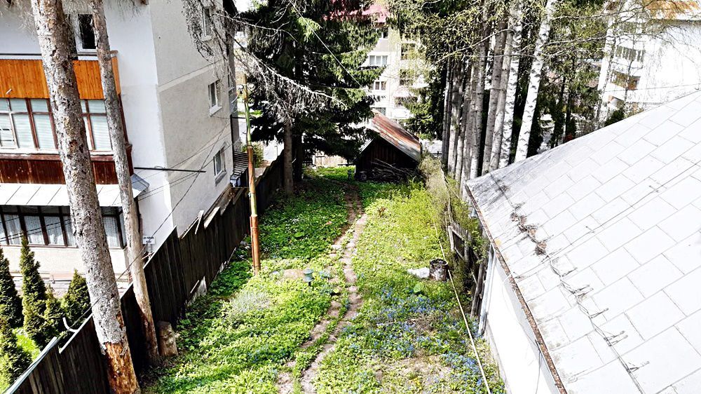 Predeal, casa de vacanta cu 5 camere si 630mp teren, 150000 euro - Poză 21