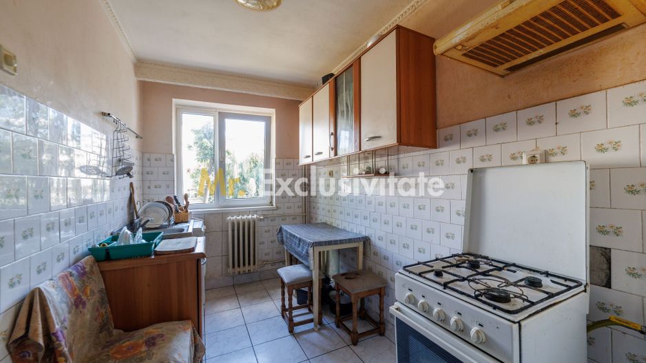 Apartament Trivale et.1 linga Piata si Sc.12 - Poză 9
