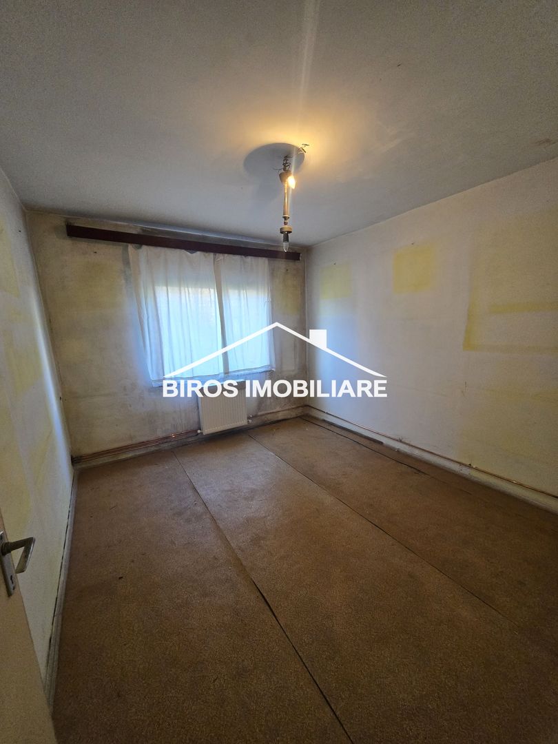 4 decomandate Rovine - Pizza Ibiza - Poză 1