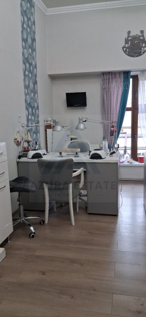 Spatiu cu punct de lucru coafor manichiura gene ultracentral Balcescu - Poză 2