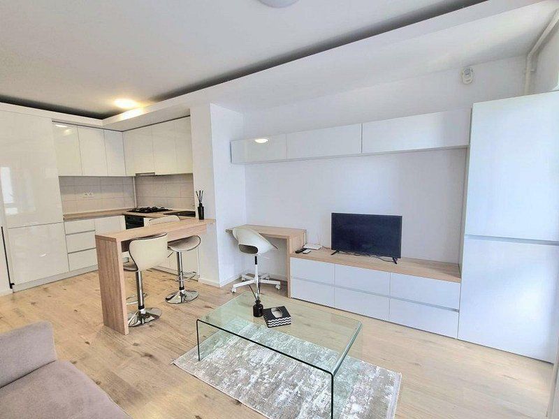 Inchiriere apartament 2 camere cu parcare inclusa Belvedere Residences - Poză 3