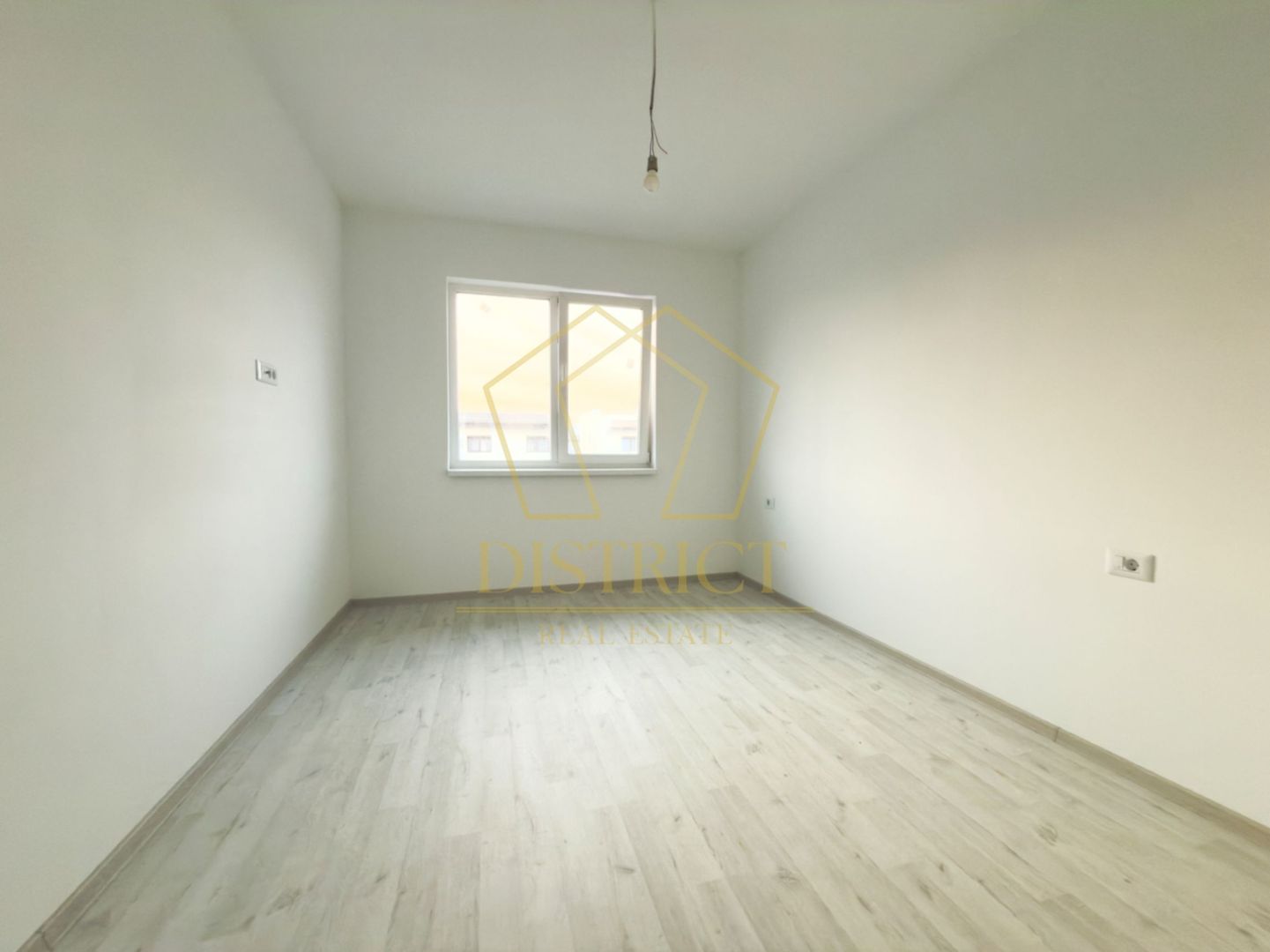 Duplex spatios cu 4 camere si 3 bai | Predare la cheie | Covaci - Poză 4