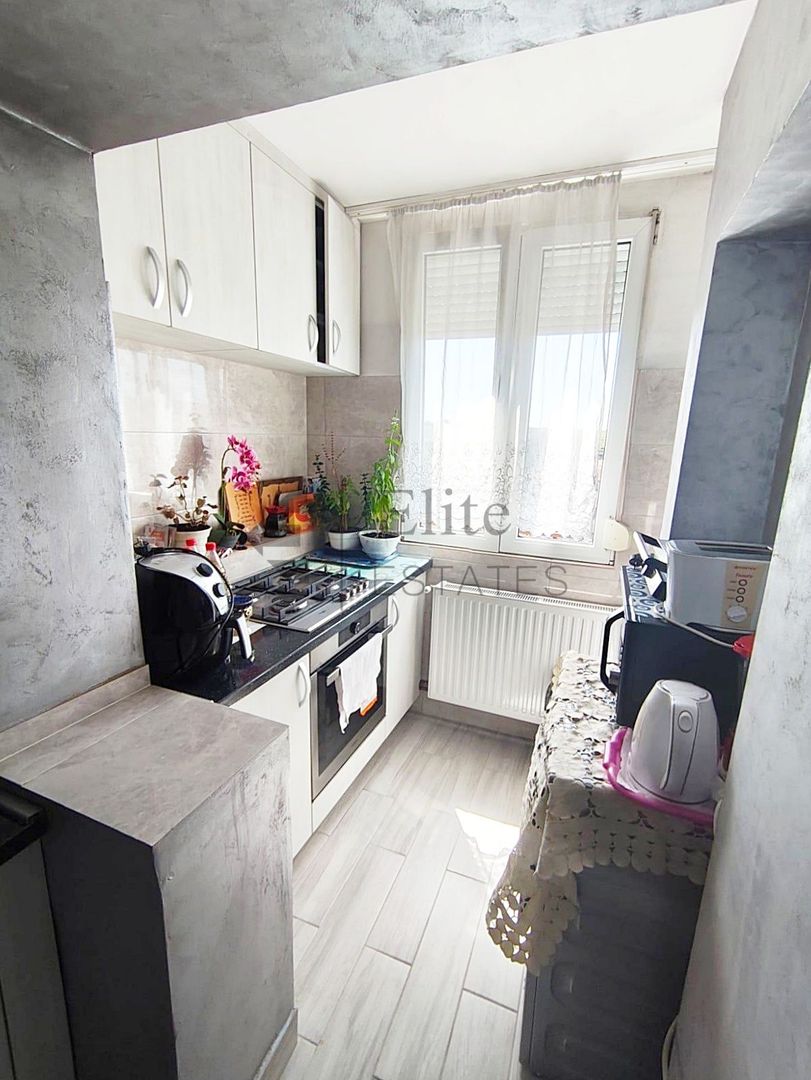 Apartament cu 1 camera de vanzare central in Sanmartin - Poză 2