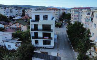 Ap.3 Camere la Etaj 1,Bloc 2026, cartier Traian-Cecilia Storck , Rm.VL - Poză 2