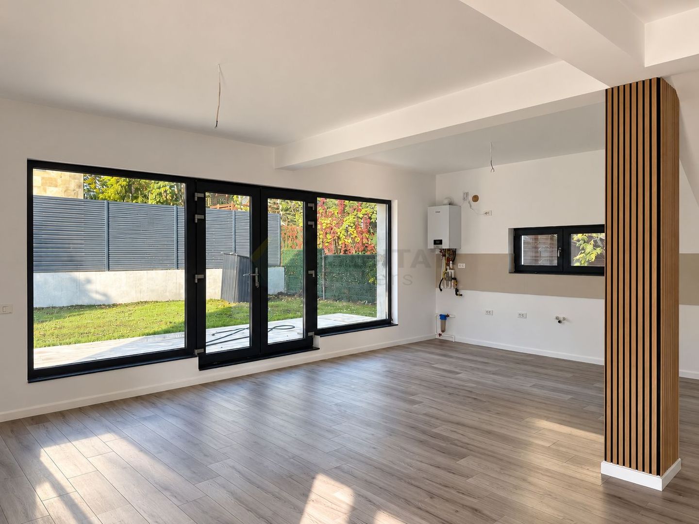 Vilă cu 6 camere, teren 500 mp, Tunari-zona Primariei - Poză 2