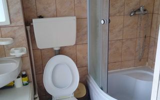 Cameră cu baie proprie în vilă, Bucium, Iași - Poză 3