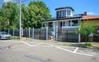 Vilă de arhitectură cu piscină, garaje și teren de 800 mp - Poză 59